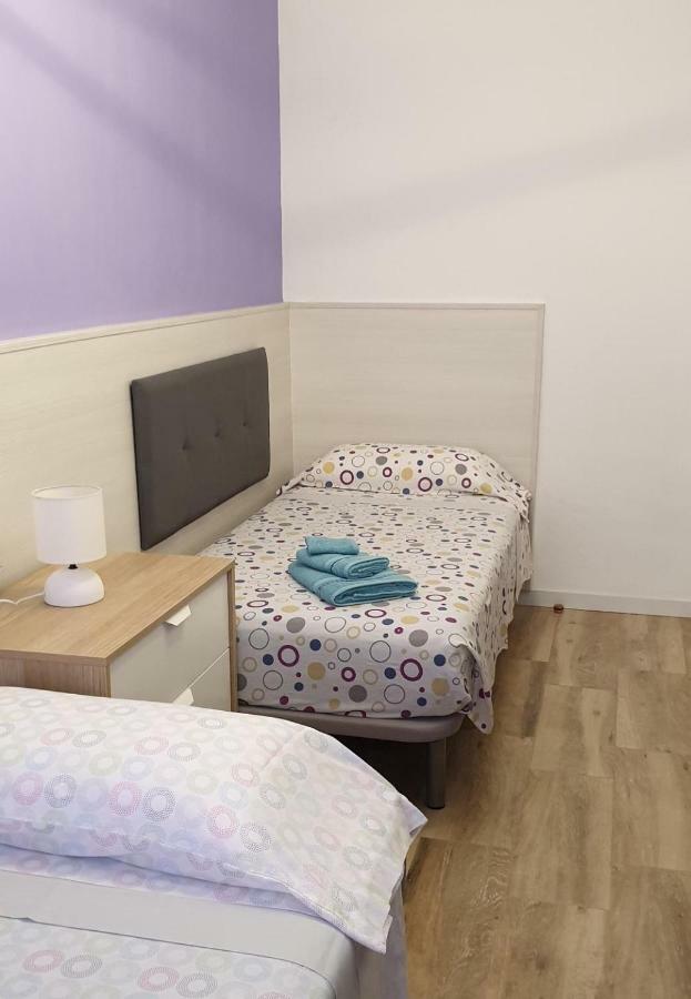 Apartamento Nuria Figueres  Eksteriør billede